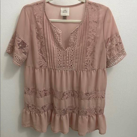 Knox Rose Tops - Knox Rose Blush Lace Blouse Size Small Oversized EUC Like New
